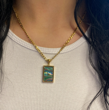 Load image into Gallery viewer, Maydine Shell Necklaces | 18k Gold Plated
